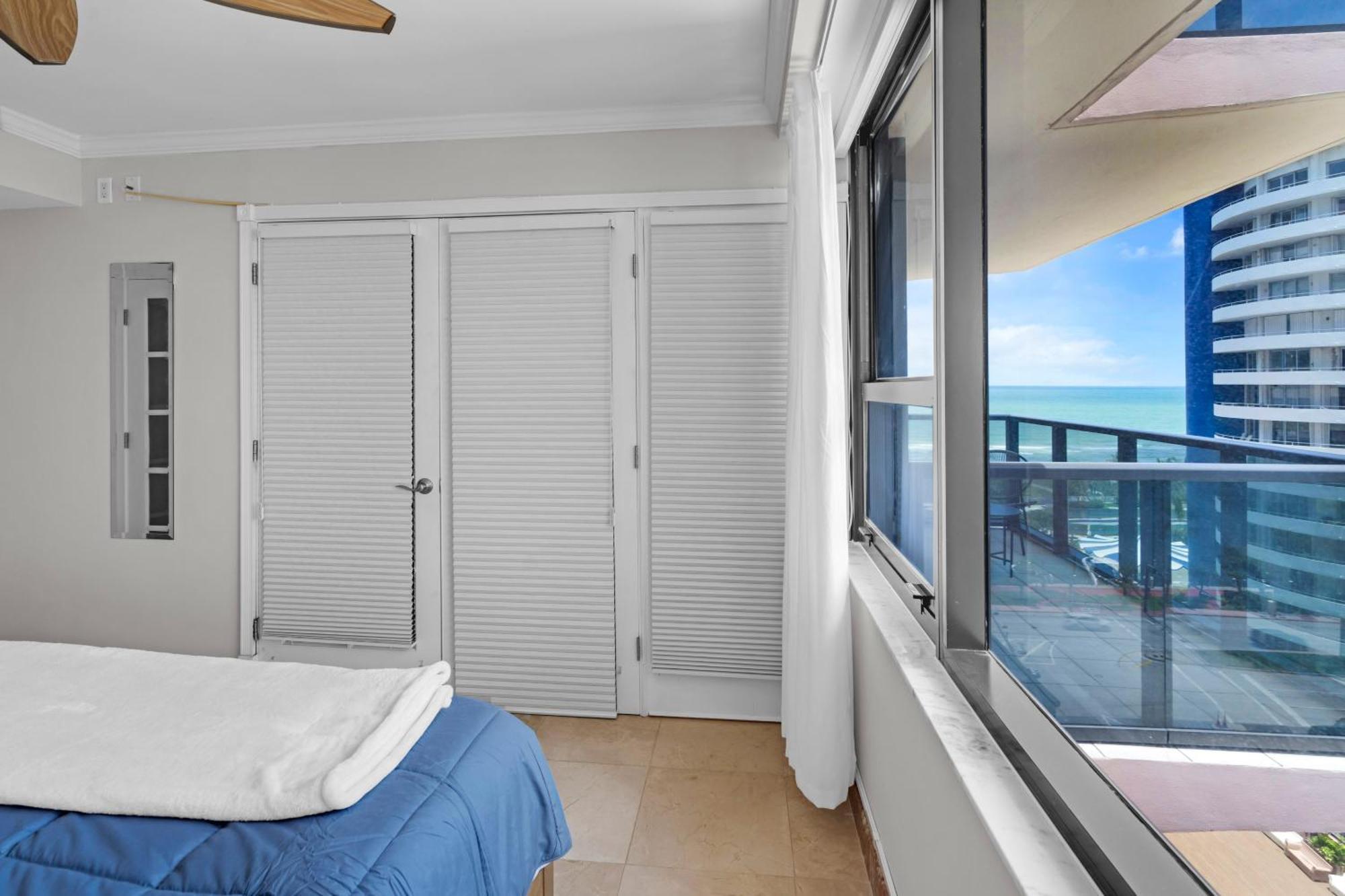 Appartement 2 Bedrooms Unit Oceanfront The Alexander *